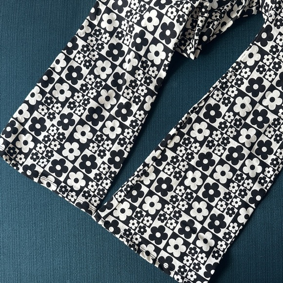 NWT Black and White 80s Floral Patterned Pants - Picture 6 of 8